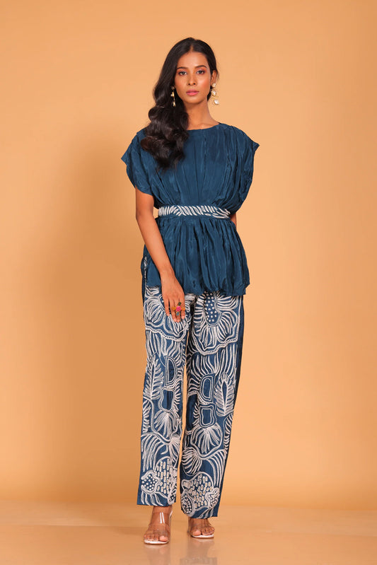 Short Kaftan Set With Embroidery Pant